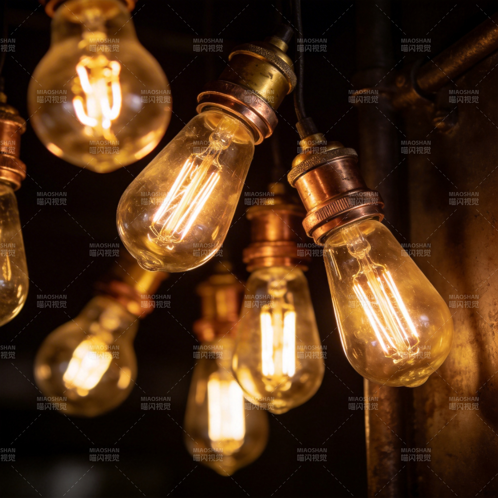 复古灯泡温暖光图片
