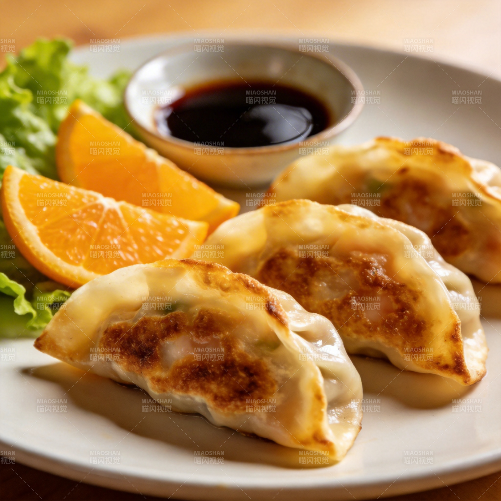 煎饺配橙片蘸酱图片