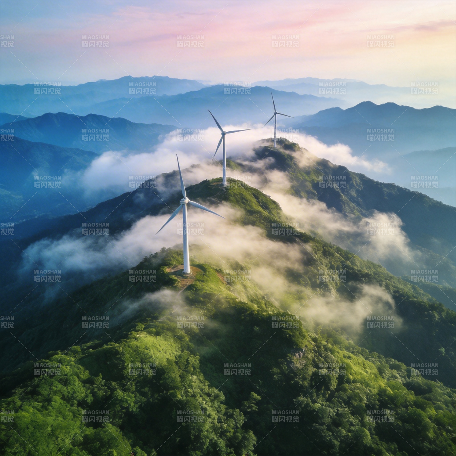山巅风车云海间图片