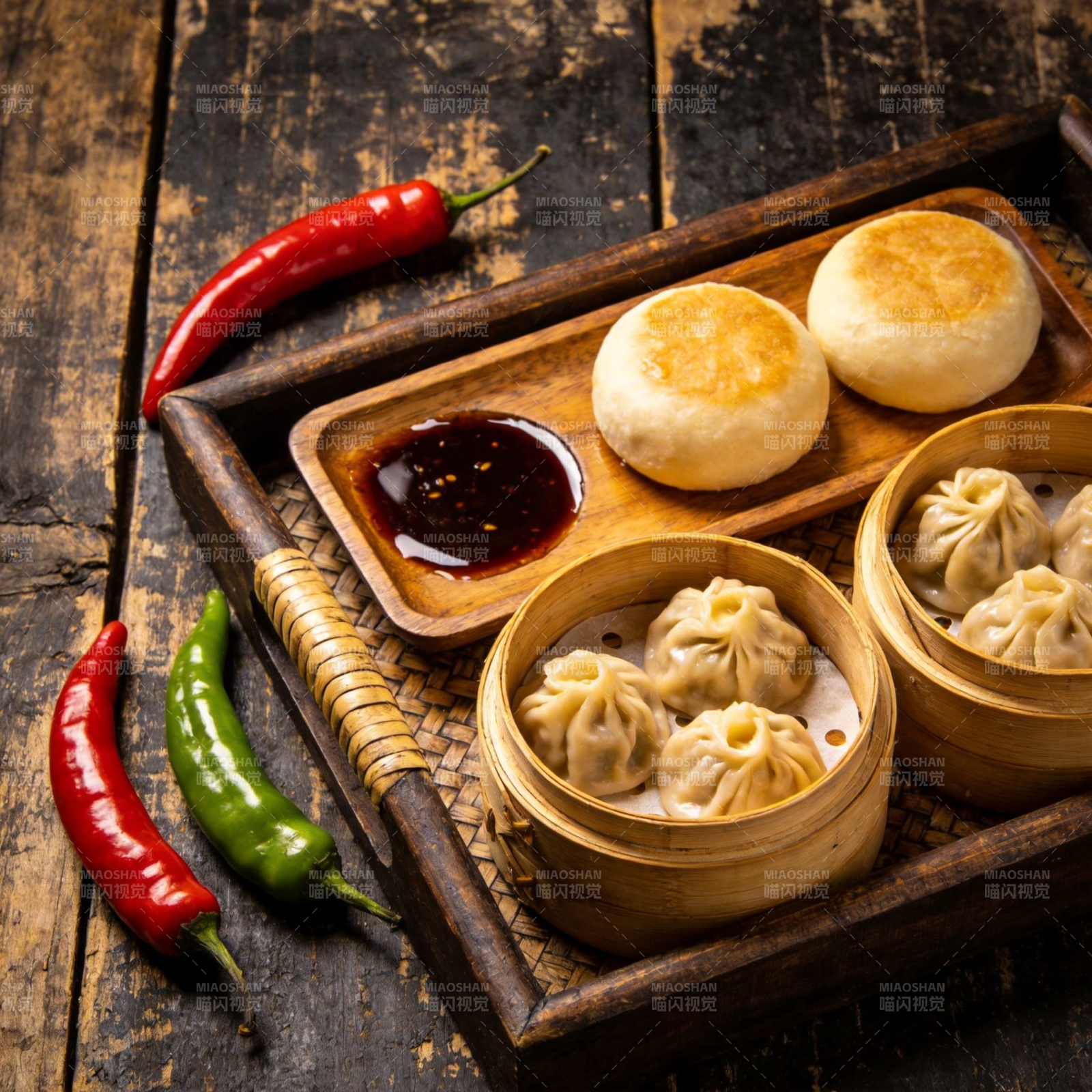 美味蒸饺与小笼包图片