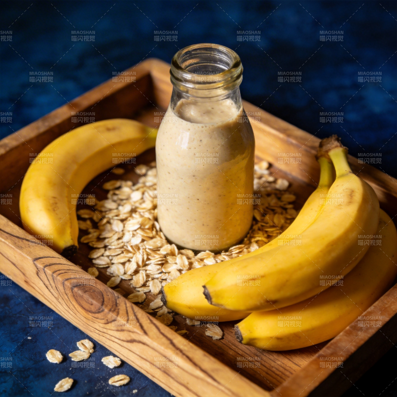 香蕉燕麦奶昔图片