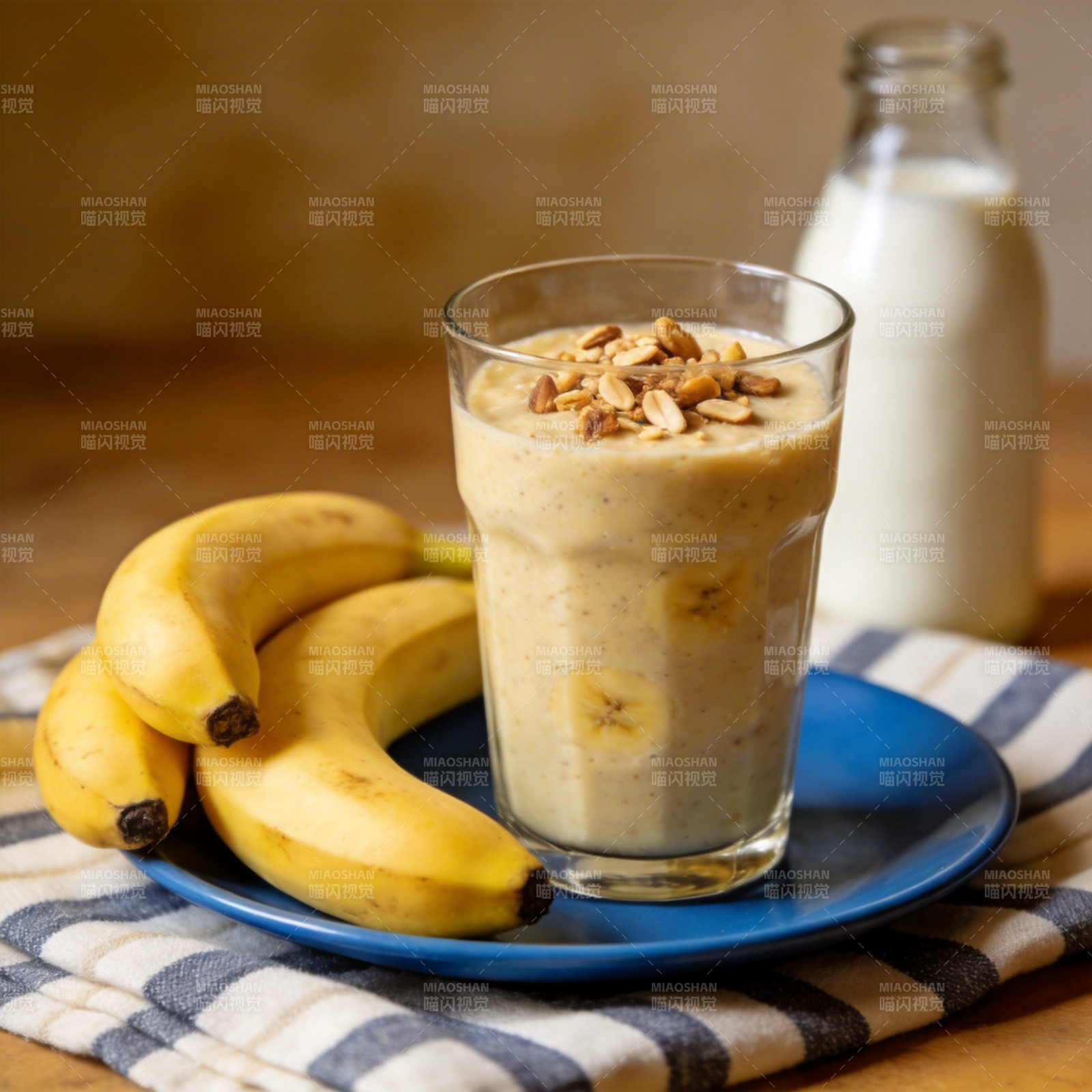 香蕉奶昔配坚果图片