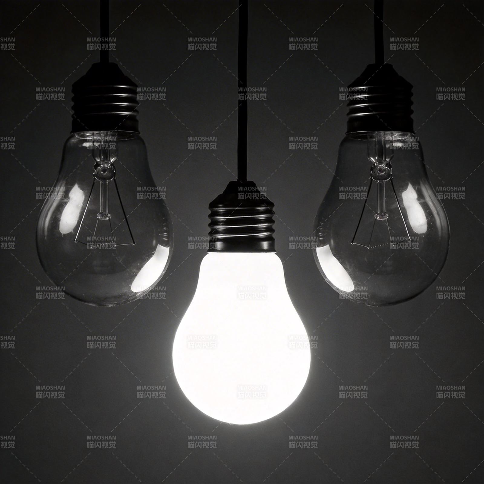 灯泡点亮创意图片