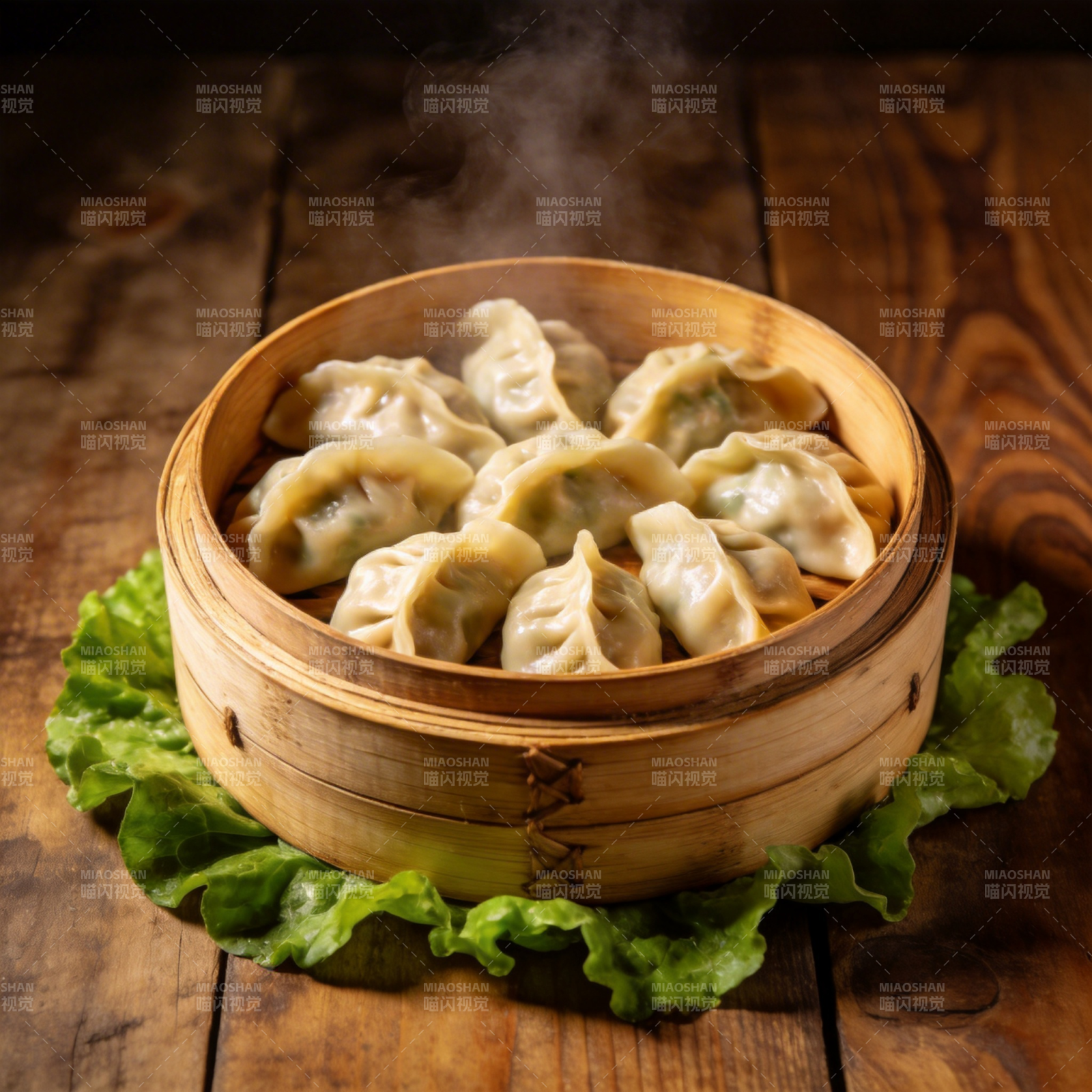 热腾腾的蒸饺图片