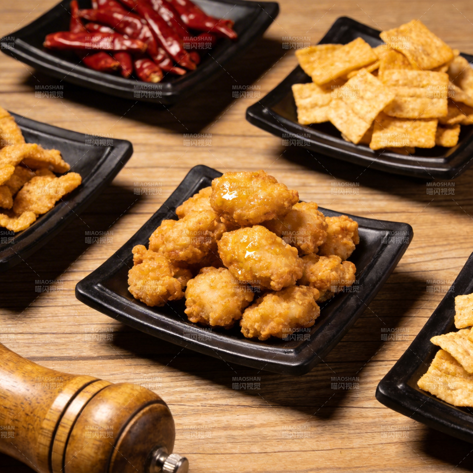 美味炸鸡块拼盘图片