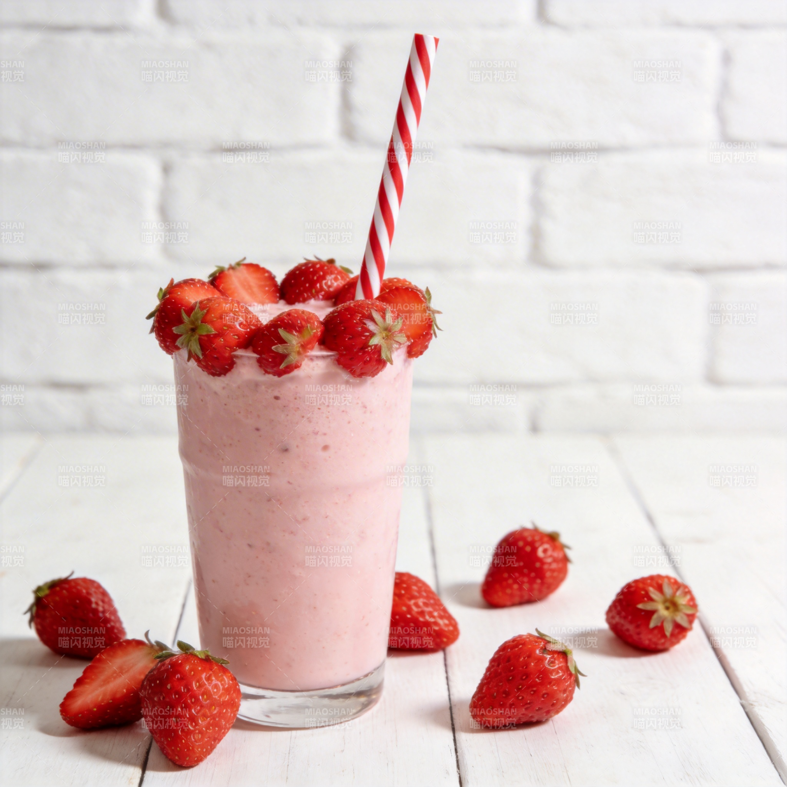 草莓奶昔饮品图片