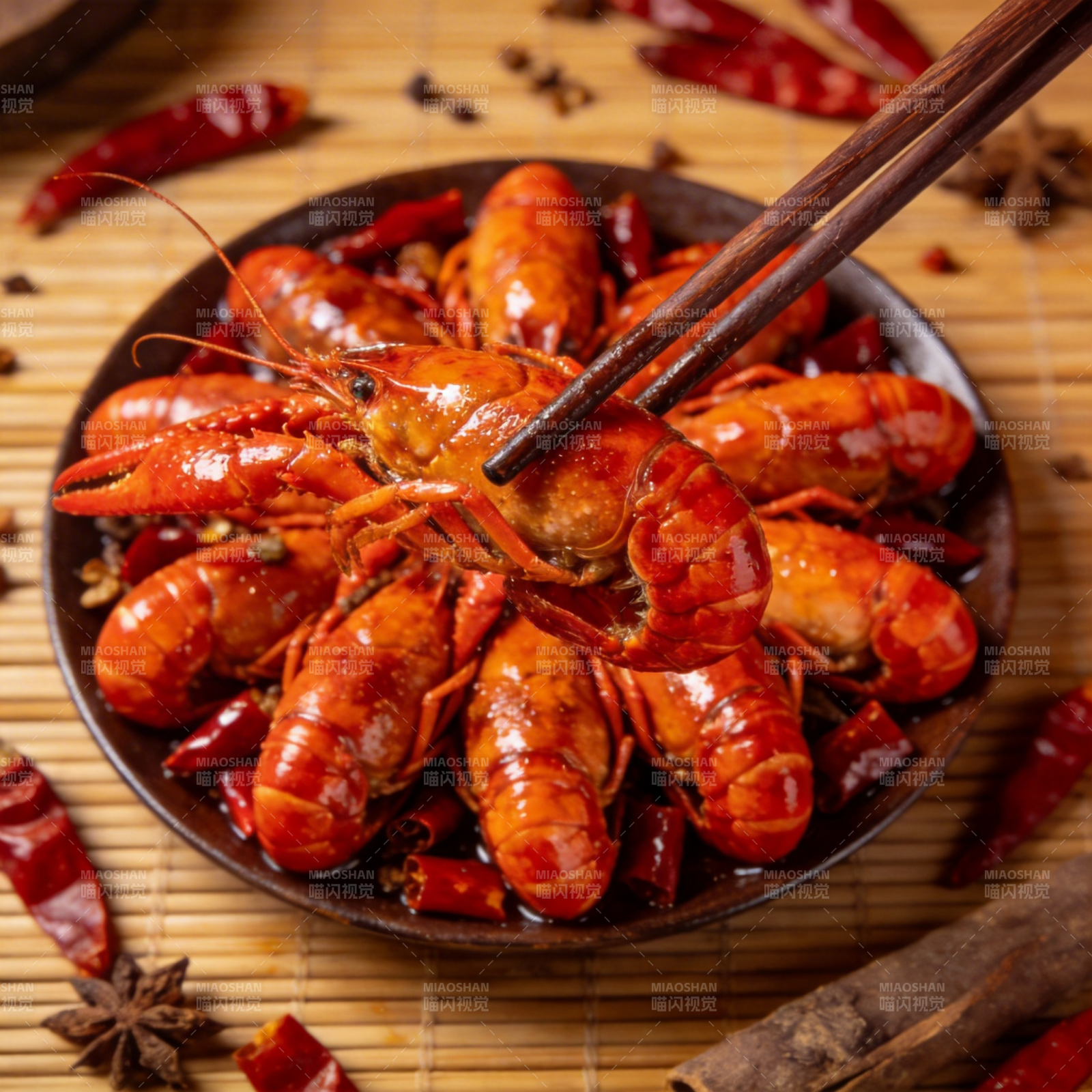 麻辣小龙虾图片
