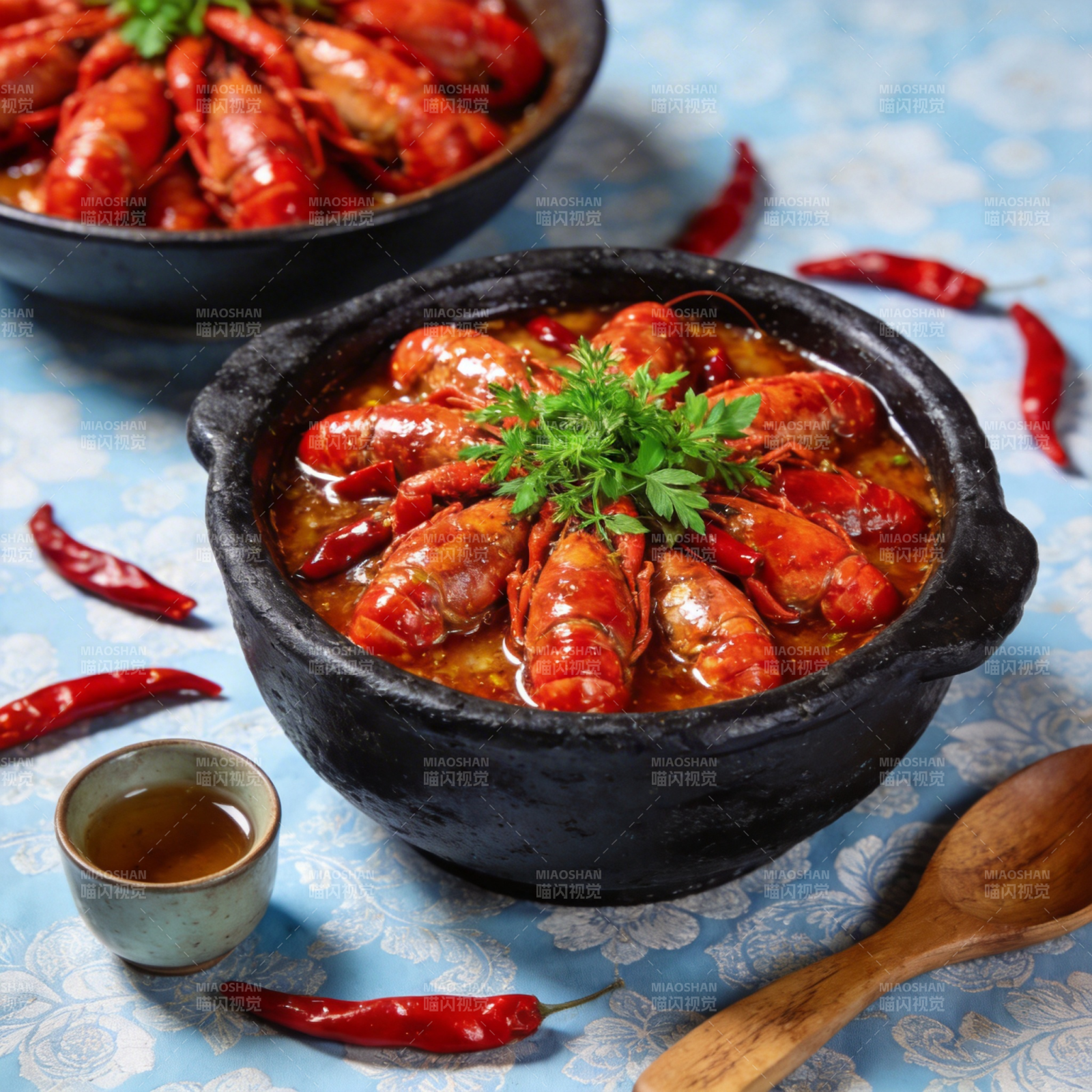 麻辣小龙虾盛宴图片