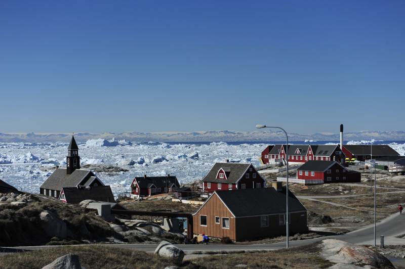格陵兰岛北极小镇雪景图片
