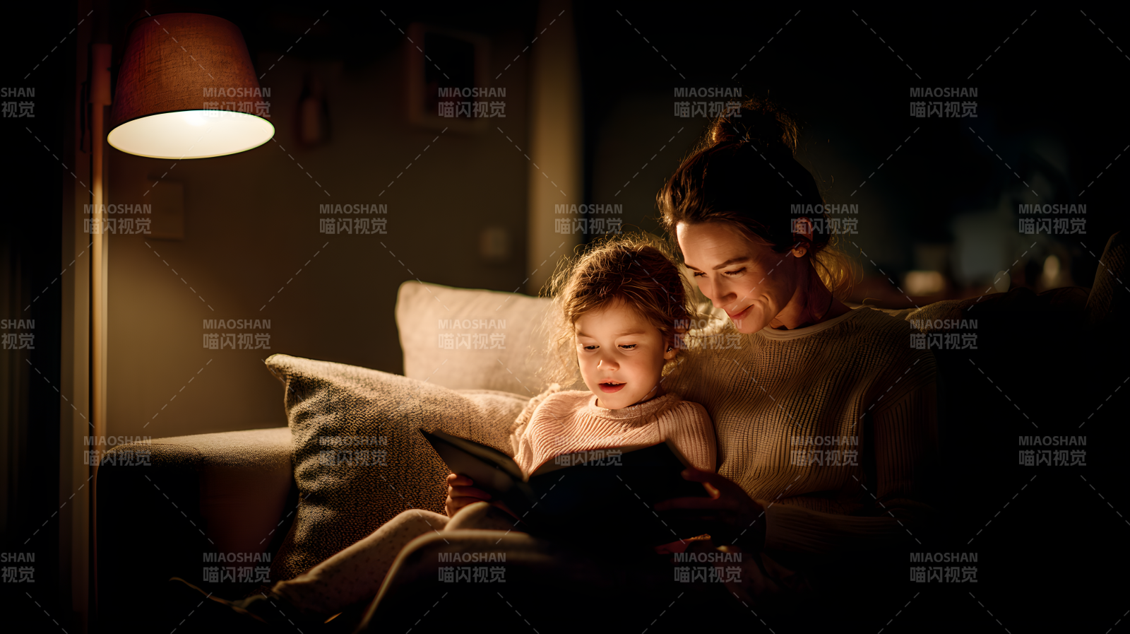 温馨夜读时光图片