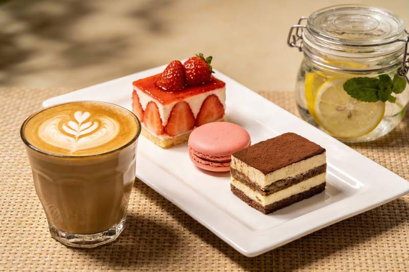 咖啡甜点下午茶摆盘图片