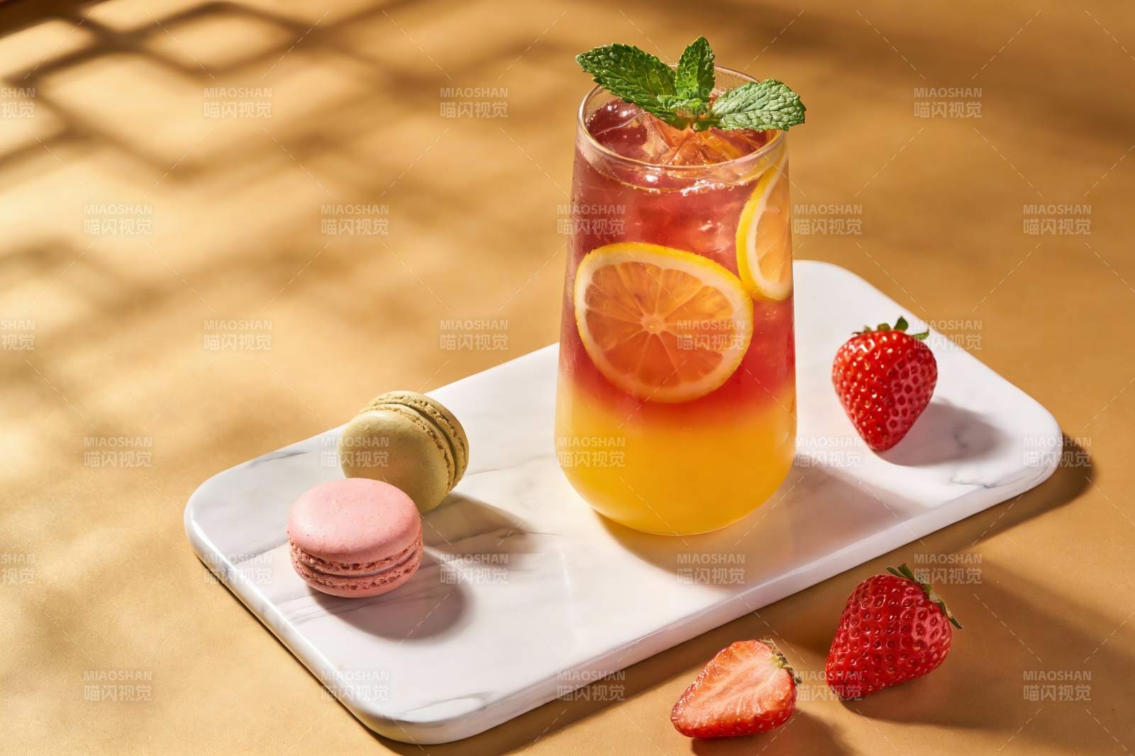 夏日饮品与甜点图片