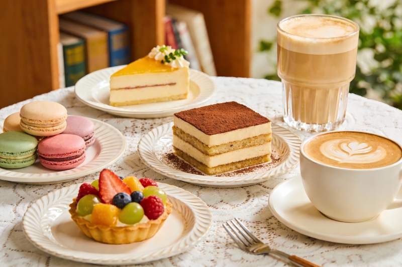 精致下午茶甜点与饮品图片