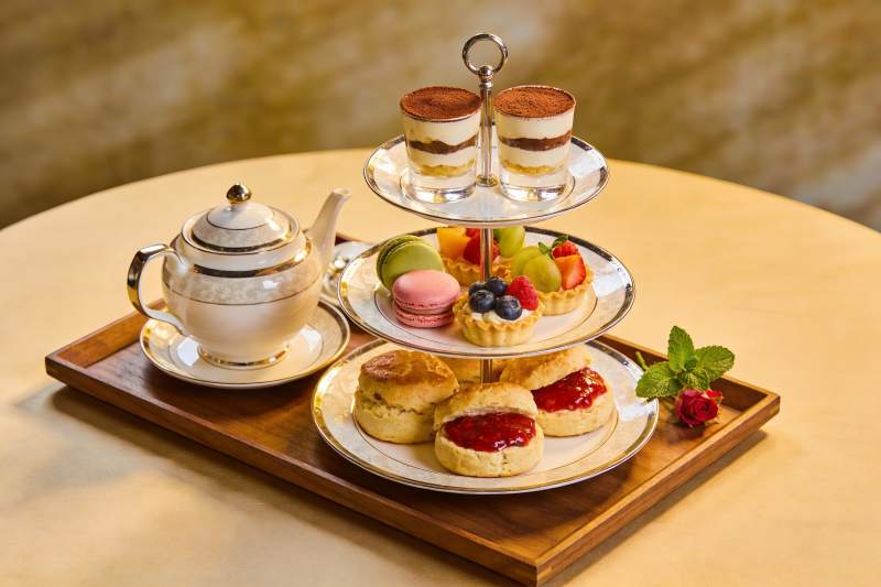 精致下午茶三层点心架图片