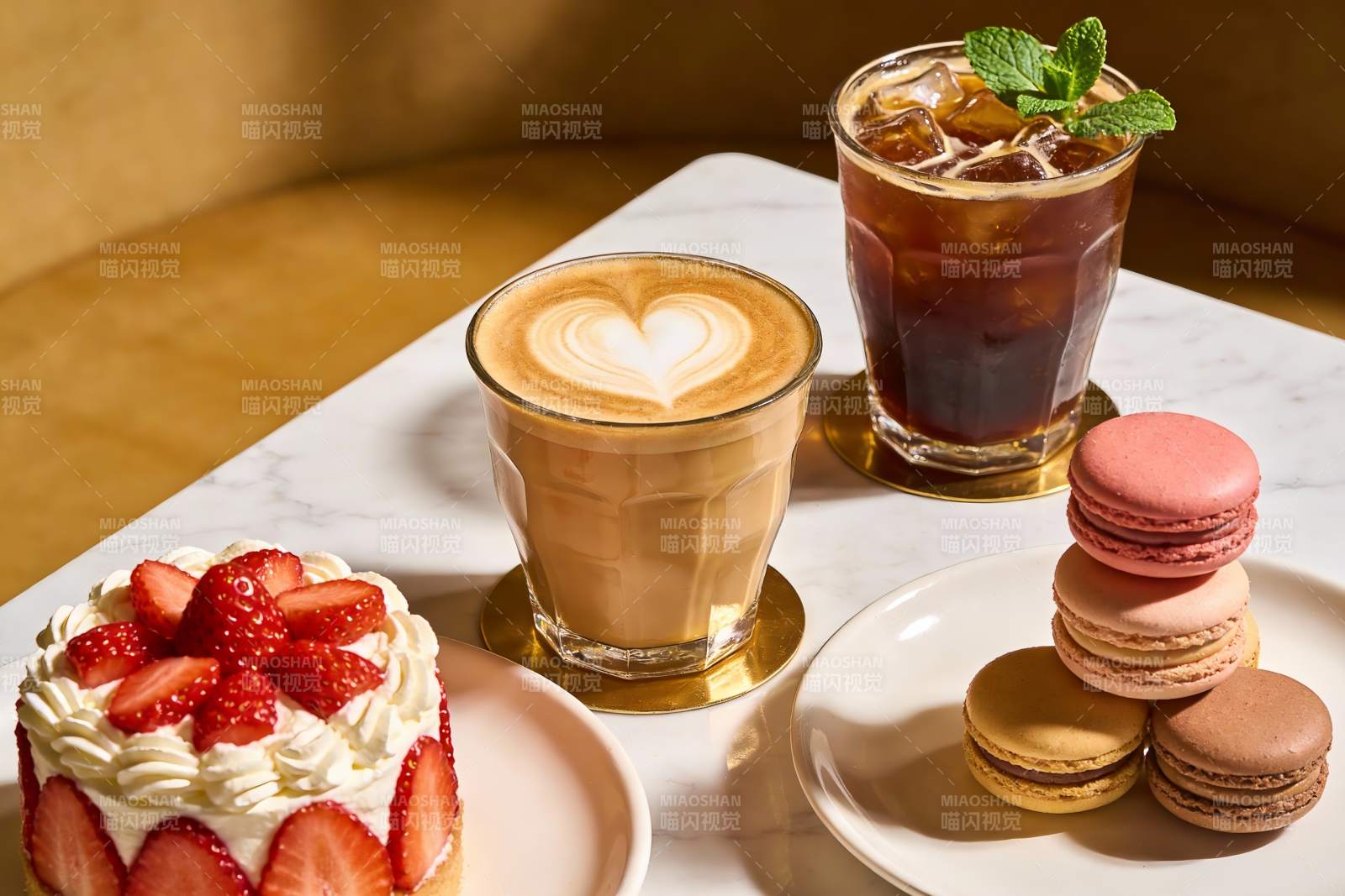 咖啡甜点饮品精美摆盘图片