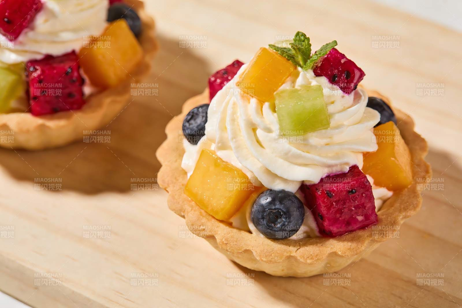 色彩缤纷水果挞图片