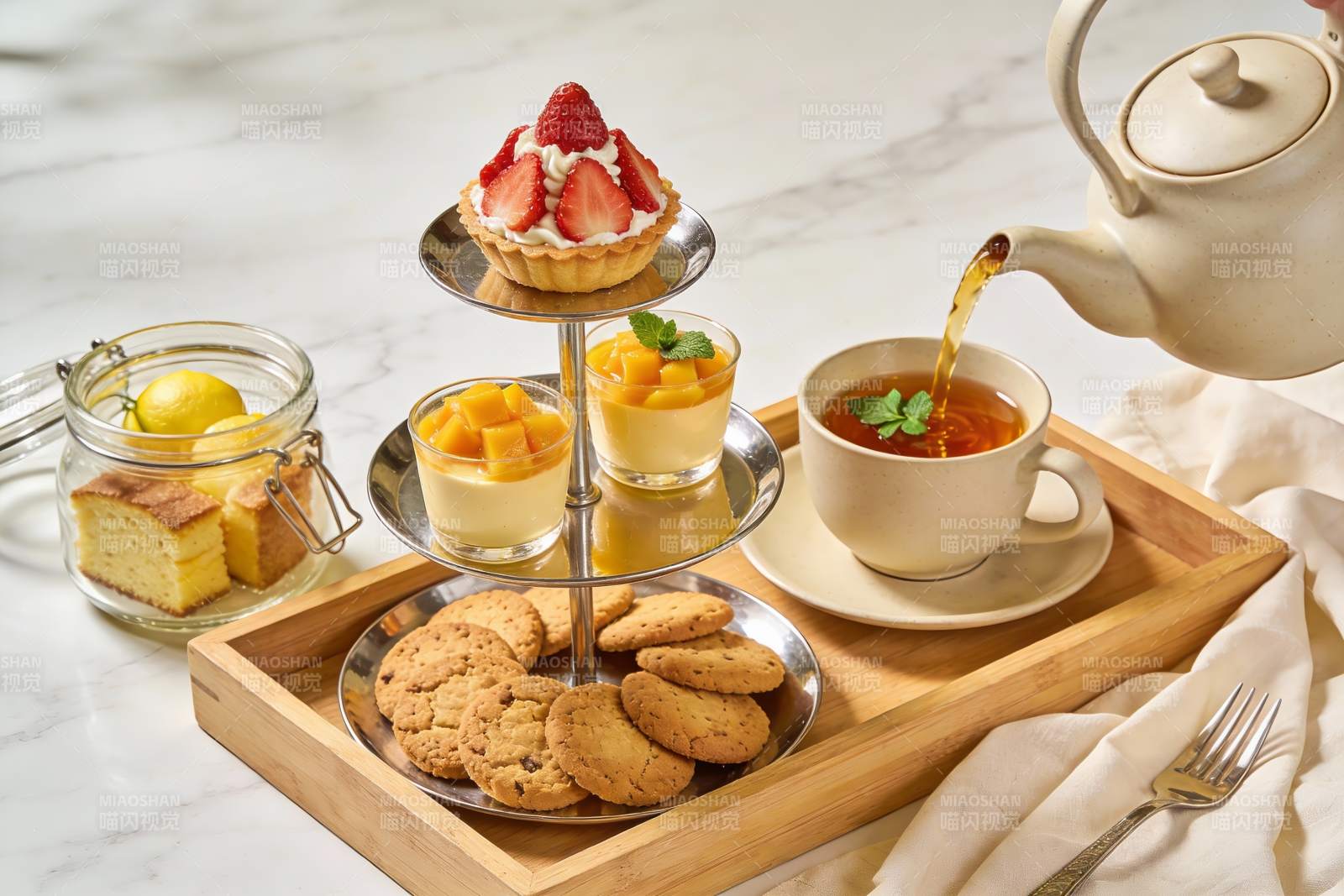 精致下午茶点心与茶饮图片