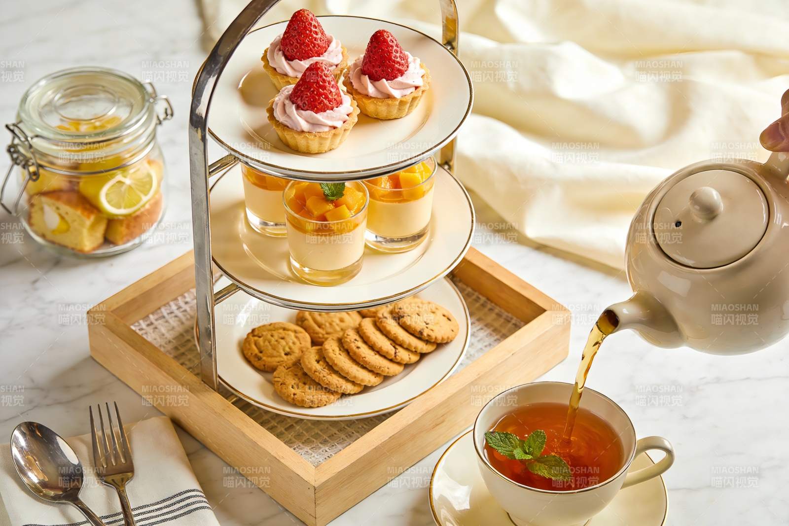 三层点心架下午茶图片