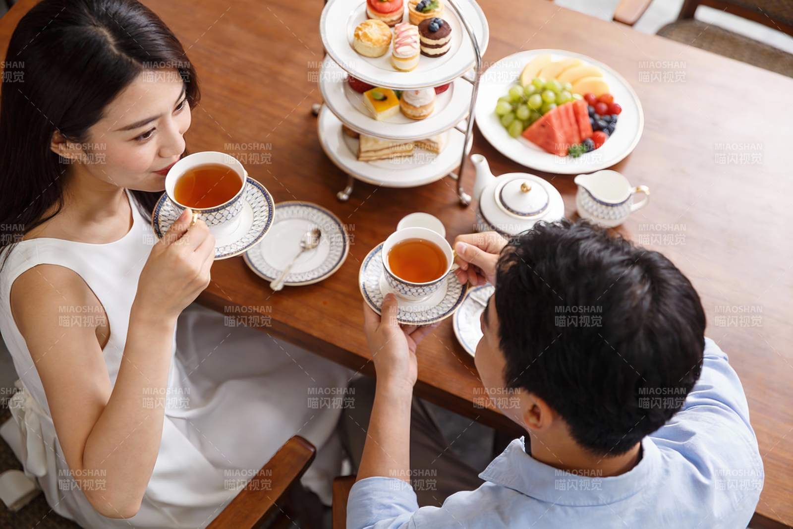 情侣下午茶时光温馨甜蜜图片