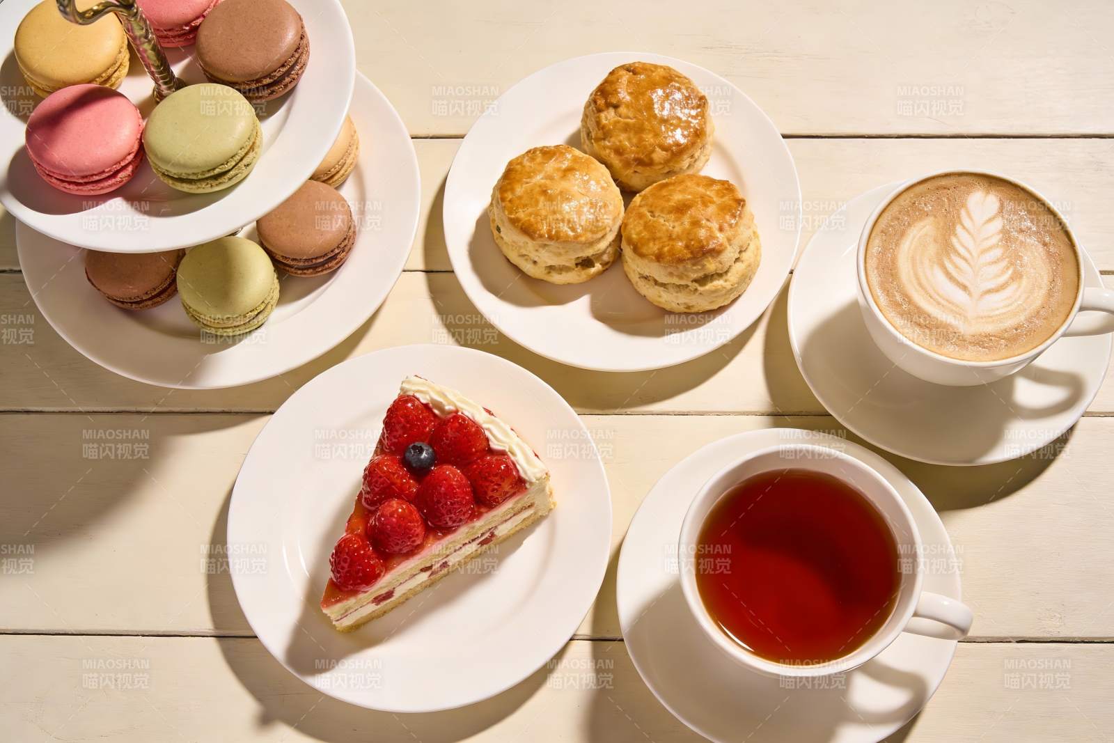 精致下午茶甜点与饮品图片
