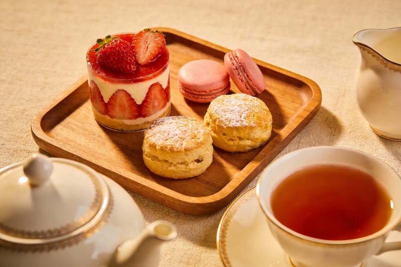 精致下午茶甜点与红茶图片