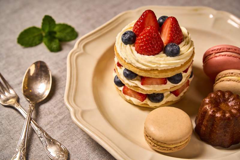 精致甜点摆盘图片