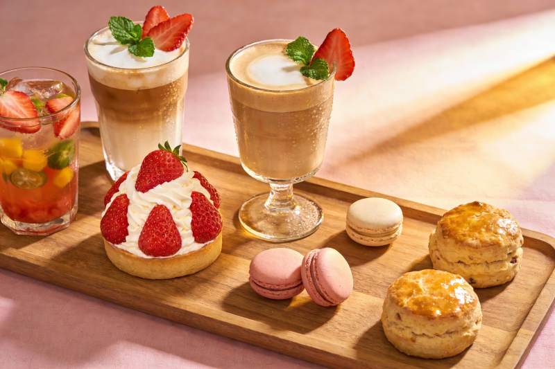 草莓甜点饮品精美摆盘图片