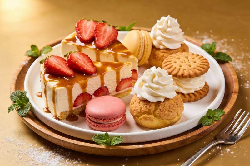 精致甜点拼盘图片