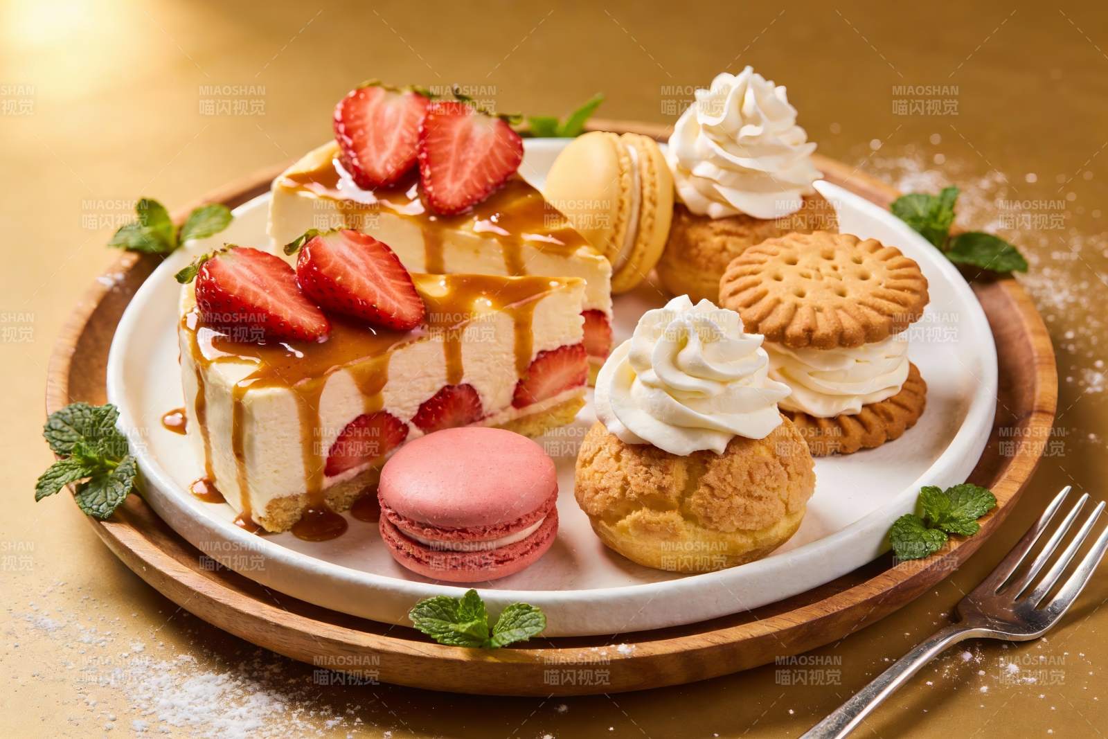 精致甜点拼盘图片