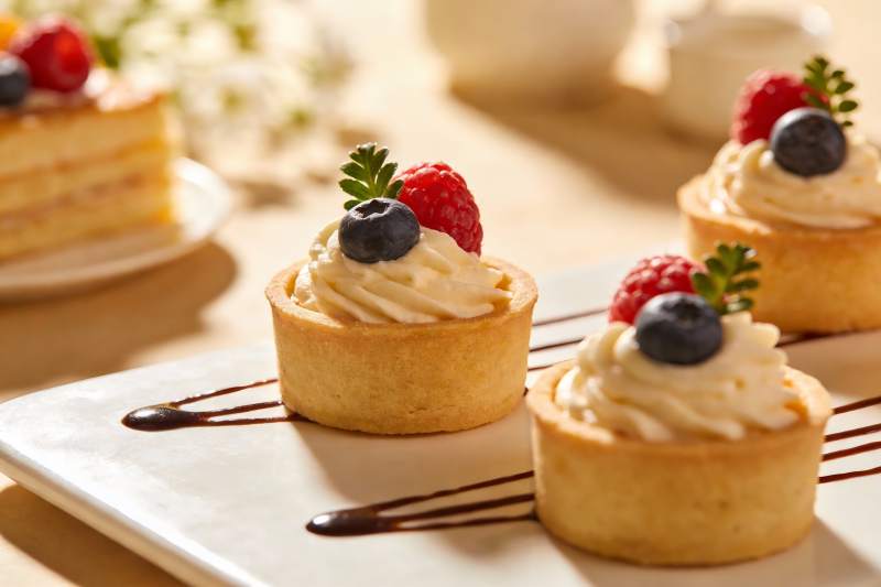 精致甜点摆盘诱人美味图片