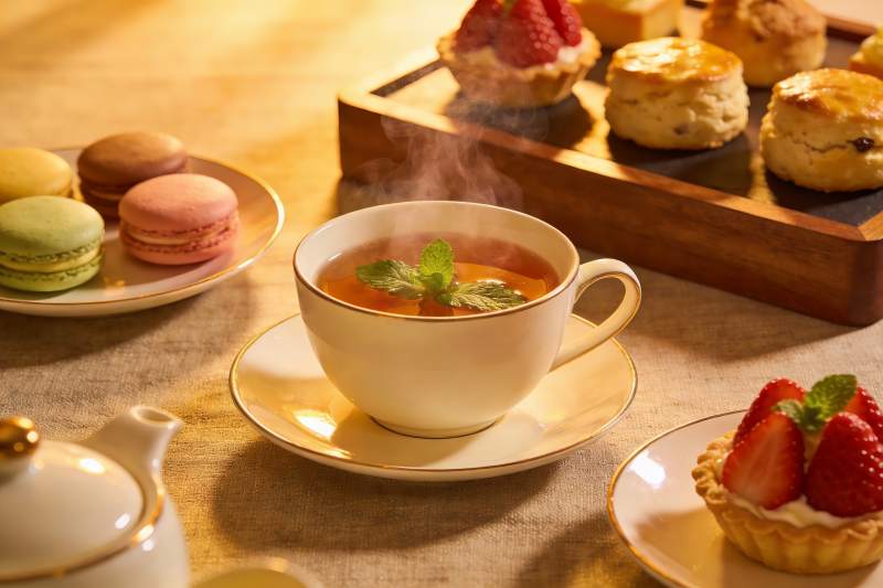 英式下午茶点心与热茶图片