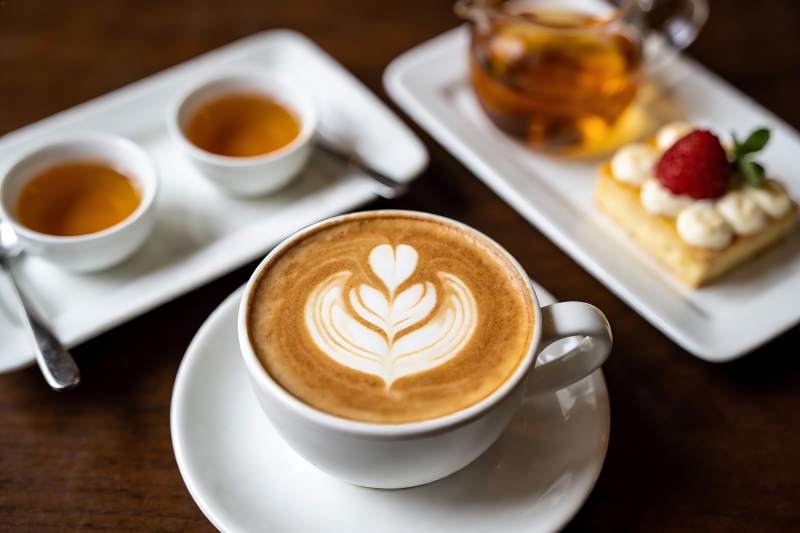 咖啡拉花与甜点下午茶图片