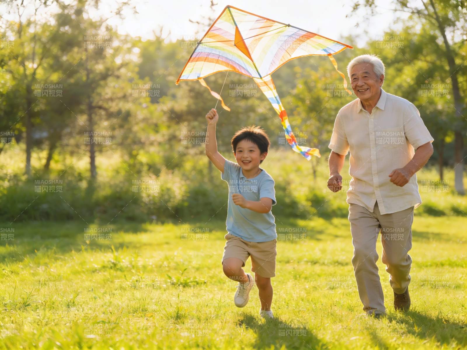 爷孙放风筝其乐融融图片