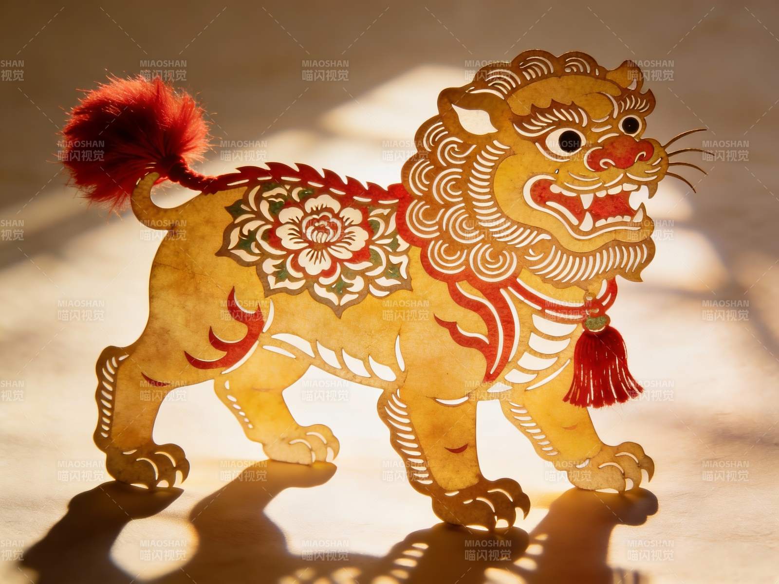 精美纸雕狮子艺术品图片