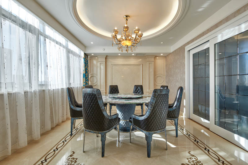 豪华餐厅优雅用餐区图片