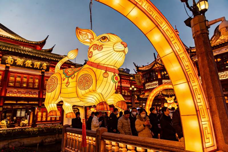 夜景灯笼节热闹非凡图片