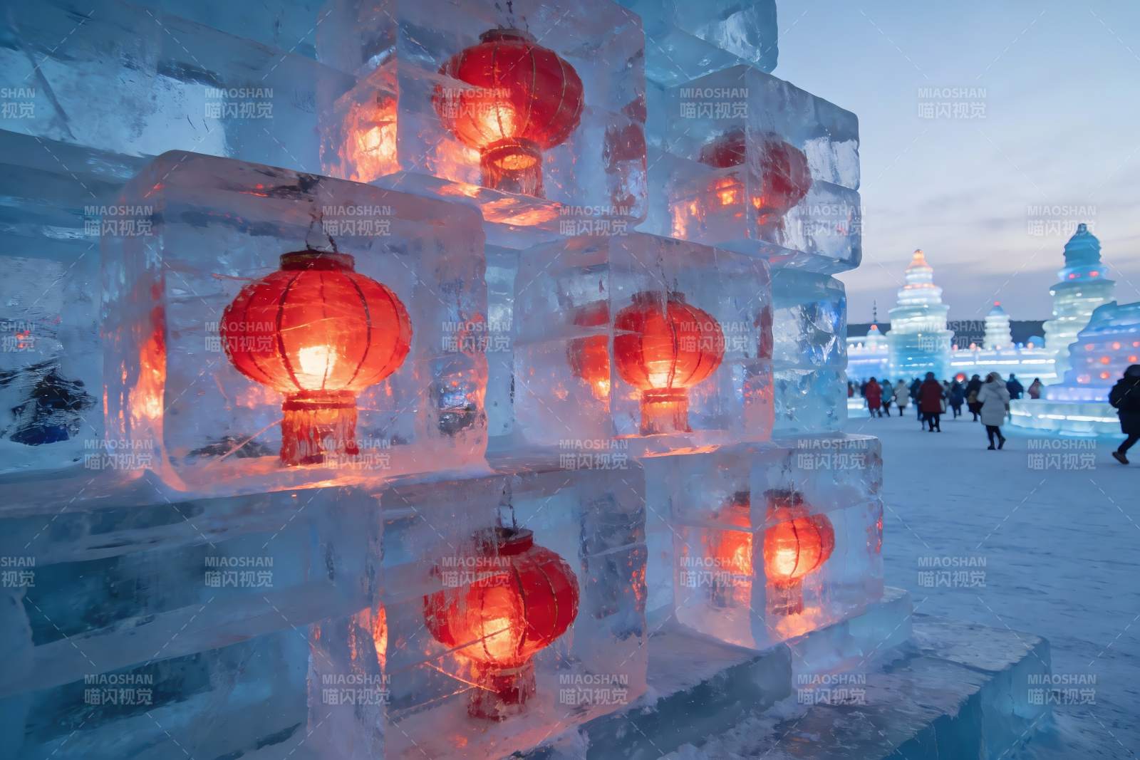 冰灯灯笼夜景图片