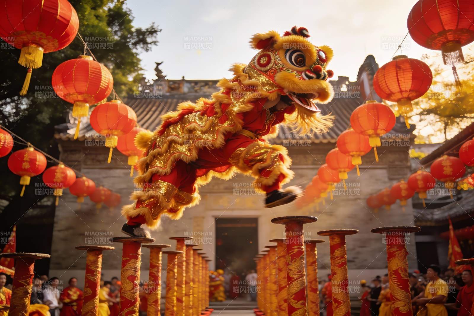 舞狮表演热闹非凡图片