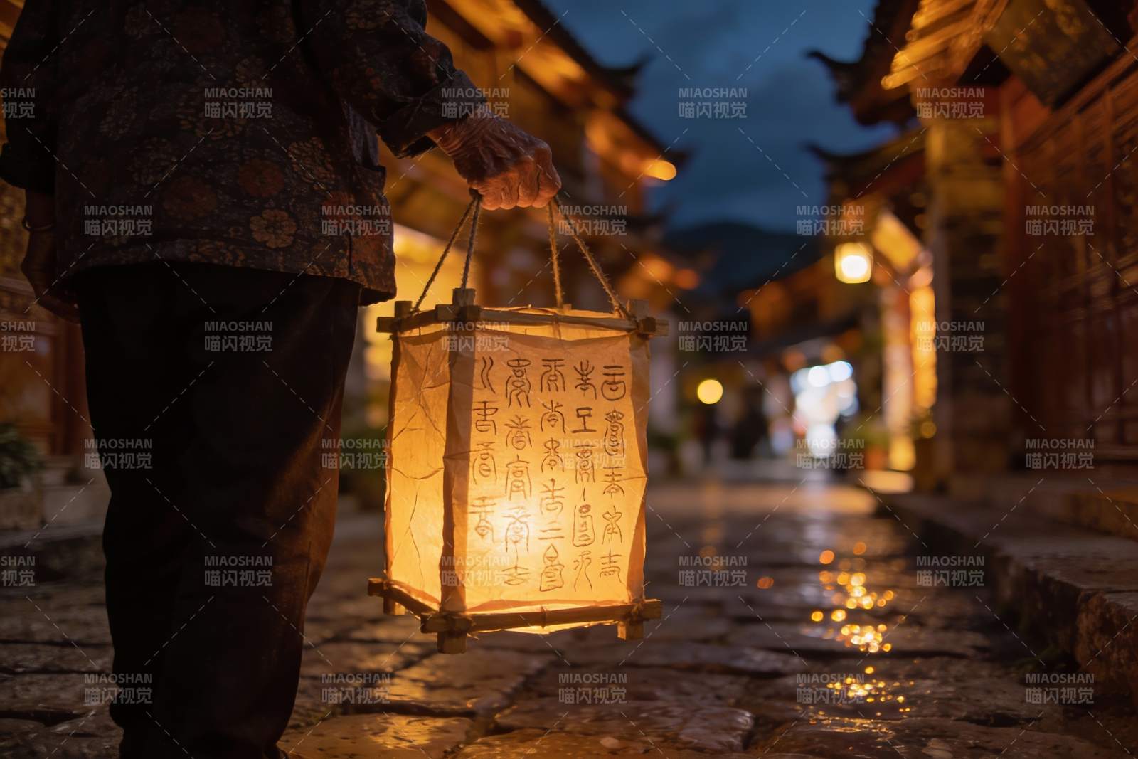 古街夜行提灯笼图片