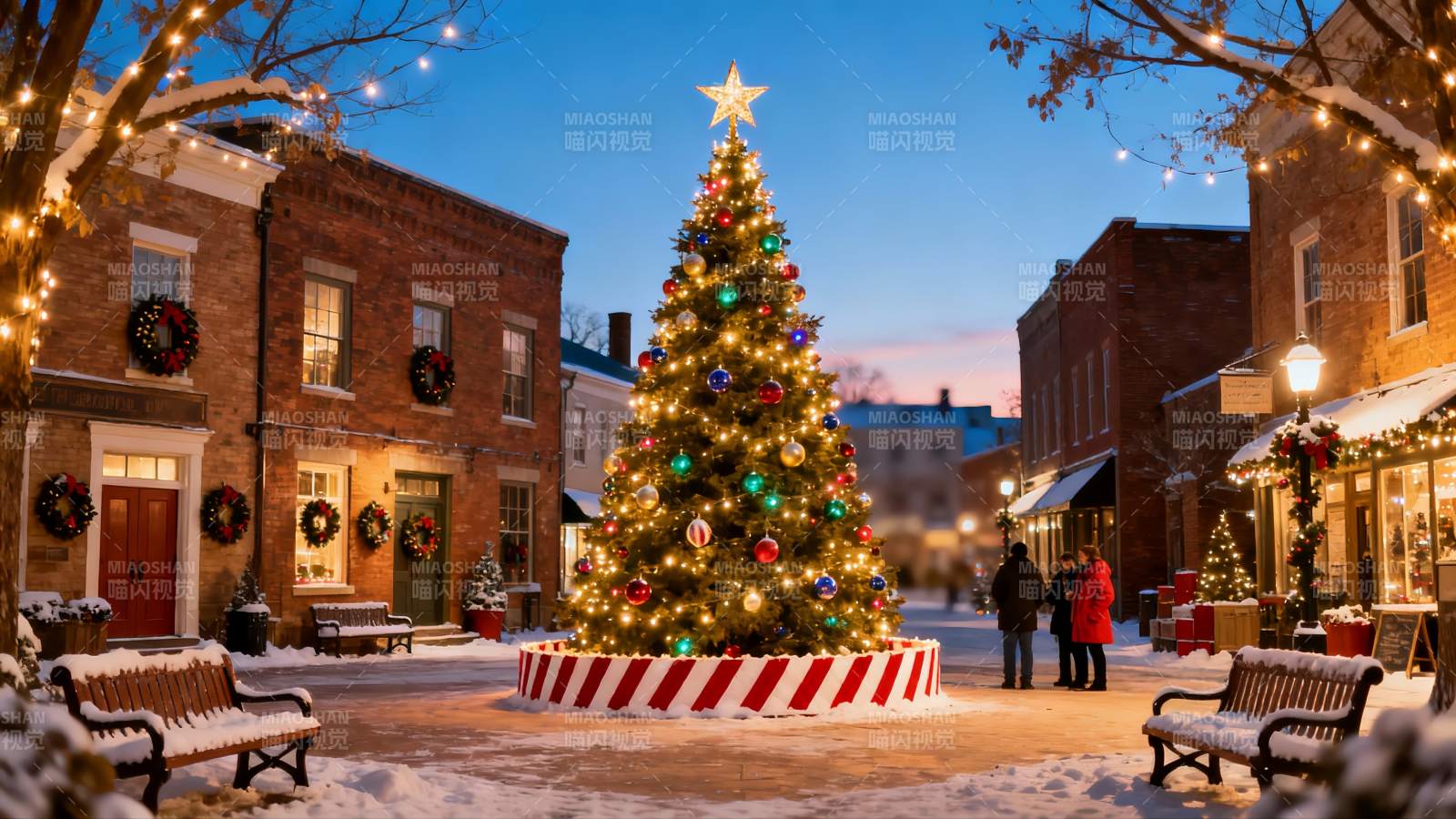 雪夜圣诞树广场图片