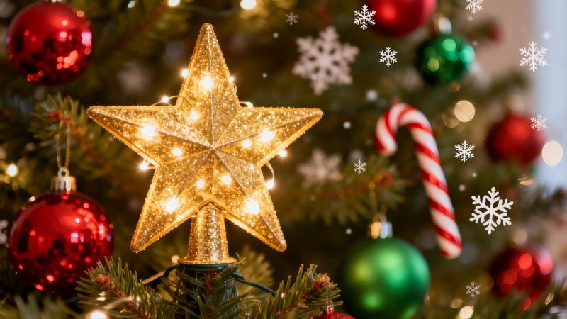 圣诞树顶星装饰节日氛围浓厚图片