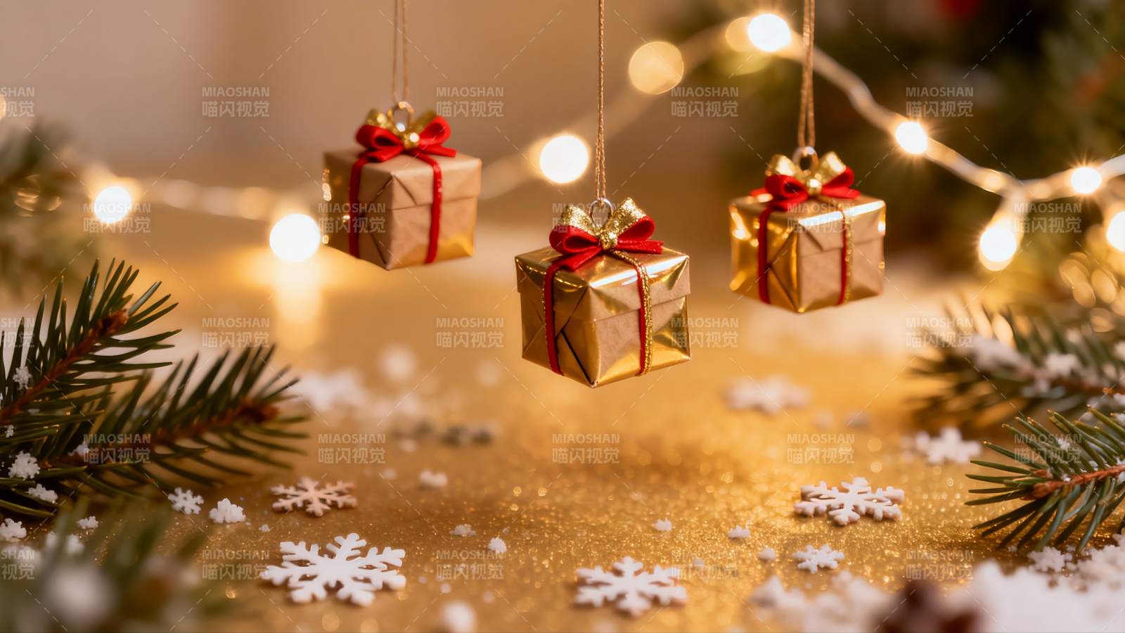 圣诞装饰礼盒与松枝图片