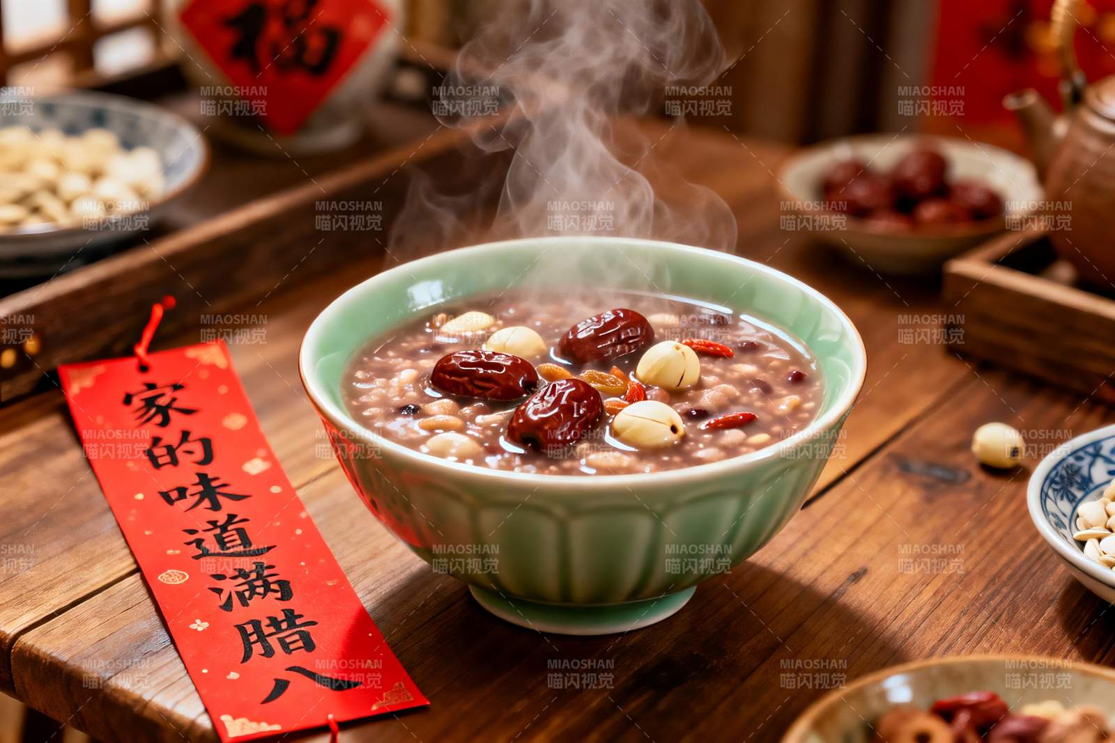 热气腾腾的腊八粥图片