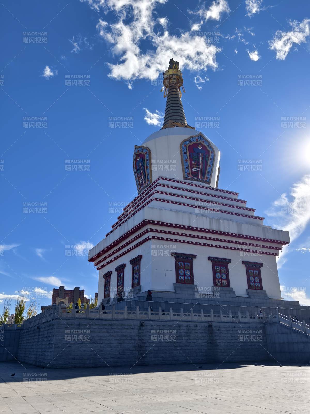 宝尔汗佛塔图片