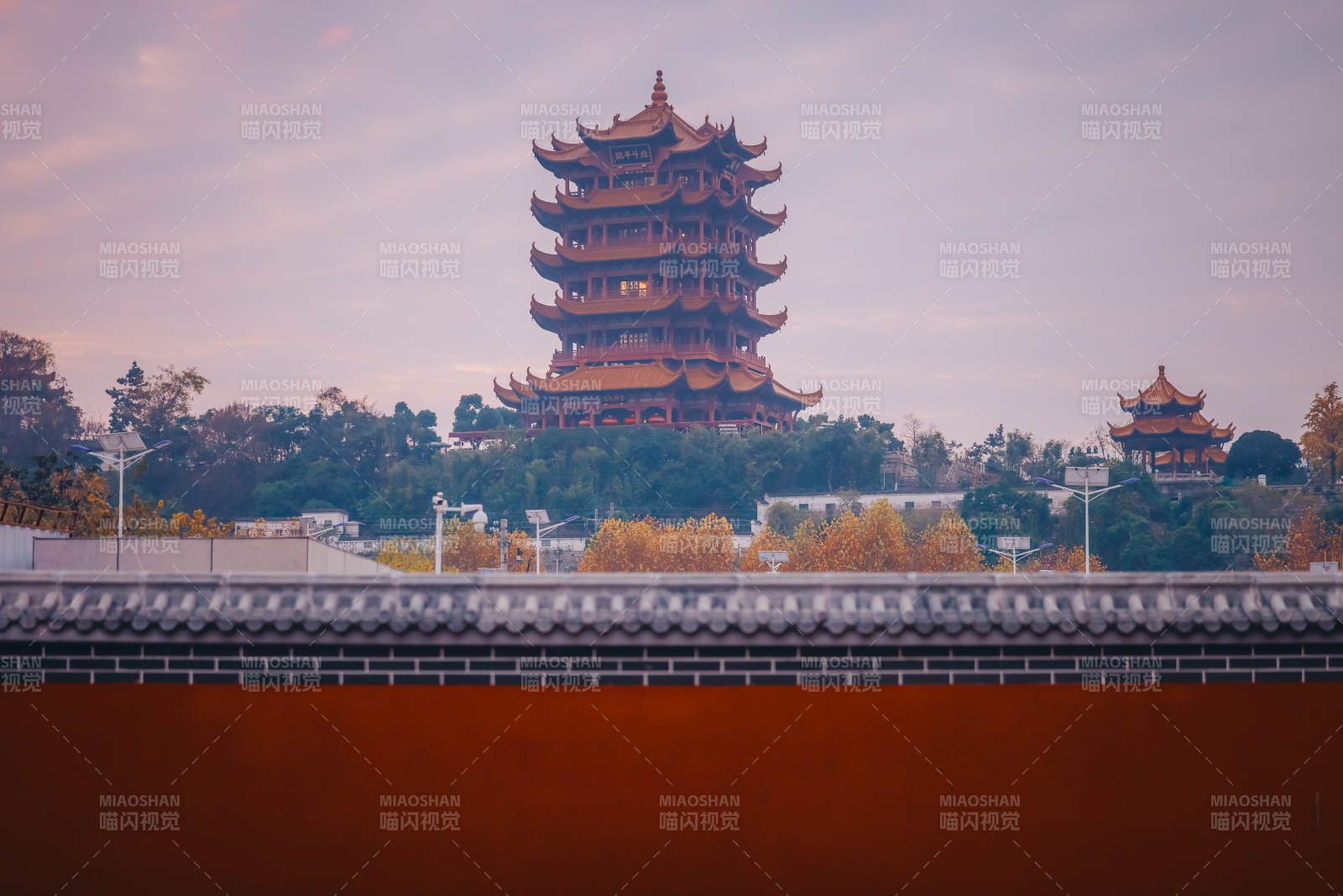 黄鹤楼远眺图片