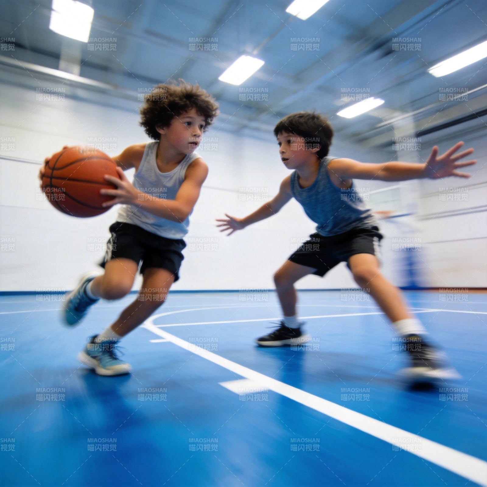 少年篮球对决图片