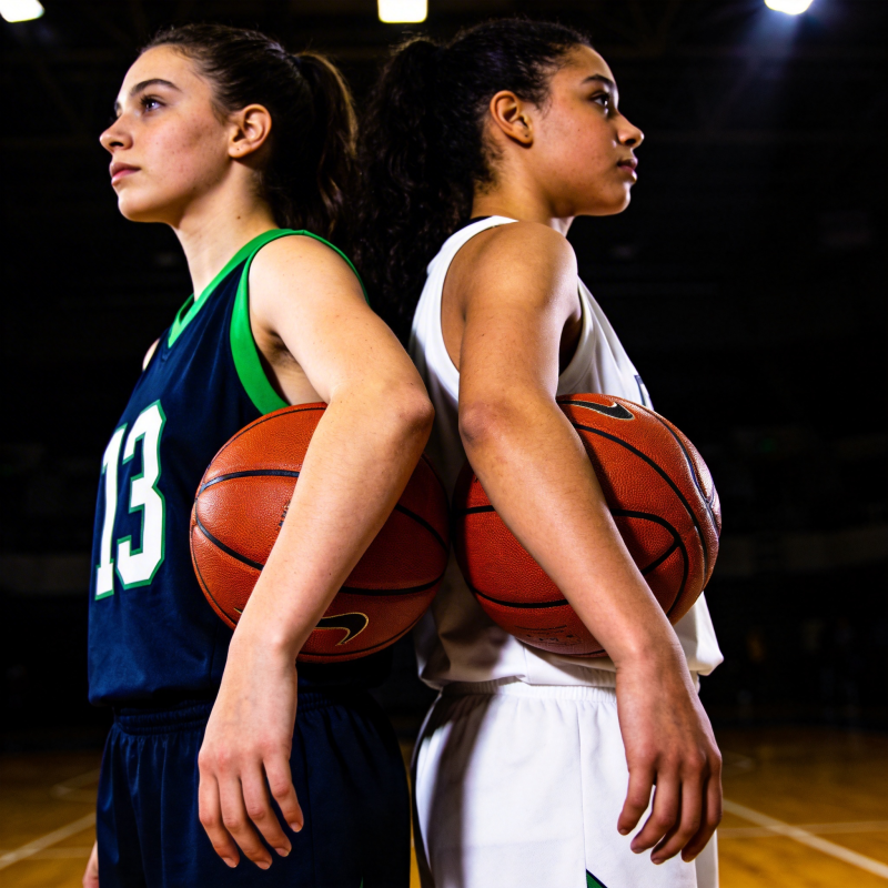 双姝并肩 篮球对决图片