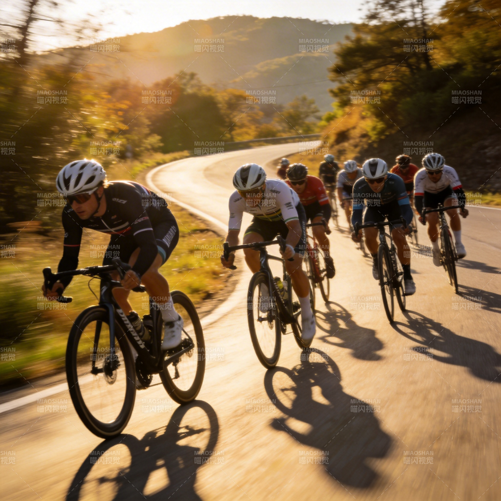 山间骑行竞速图片