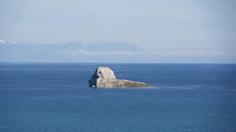 贝加尔湖狮身石图片