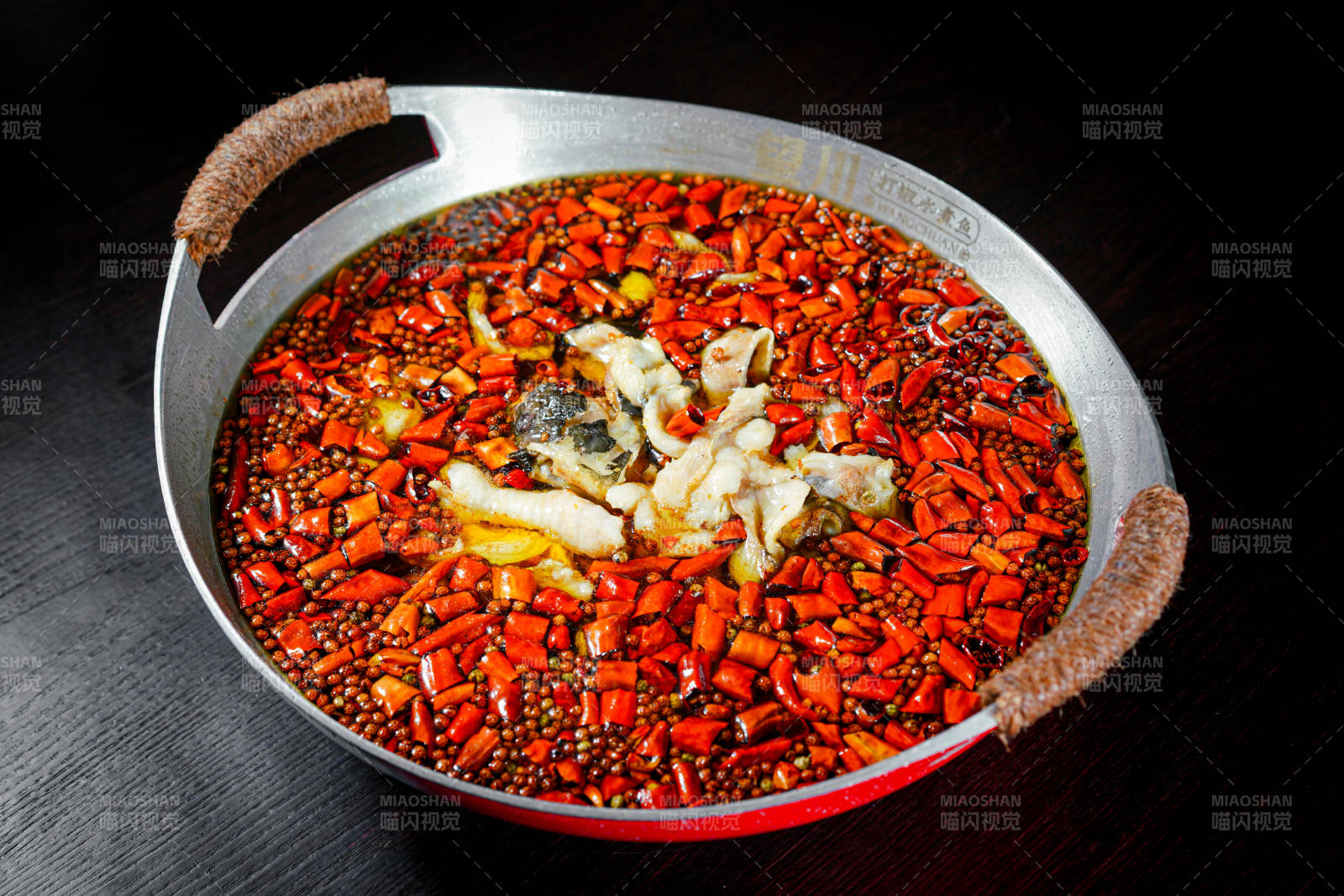 麻辣鱼锅图片